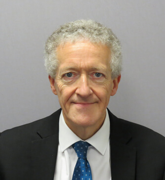 Photo of Dr Peter MacCallum
